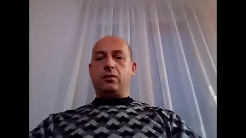 Snapshot of epu17 chatting on 10.27.25 epu17 online show from 10.27.25