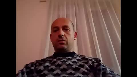 Snapshot of epu17 chatting on 10.29.25 epu17 online show from 10.29.25