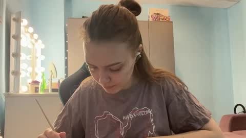 Lily online show from 03.25.26