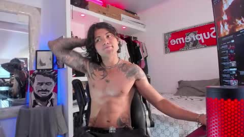 Snapshot of eren_blade_ chatting on 10.11.25 Tht BOSS Eren online show from 10.11.25