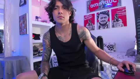 Snapshot of eren_blade_ chatting on 10.21.25 Tht BOSS Eren online show from 10.21.25