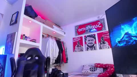 Snapshot of eren_blade_ chatting on 11.09.25 Tht BOSS Eren online show from 11.09.25