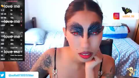 Snapshot of eren_mikasa chatting on 11.12.25 sofia online show from 11.12.25