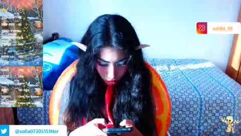 Snapshot of eren_mikasa chatting on 11.24.25 sofia online show from 11.24.25