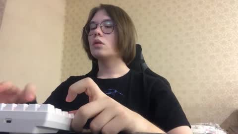 Snapshot of eric_bucks chatting on 02.27.26 haru moon online show from 02.27.26