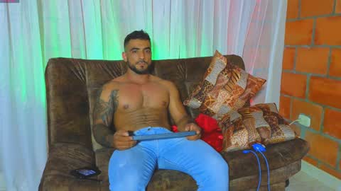 Snapshot of eric_harrison1 chatting on 12.04.24 Brayan online show from 12.04.24