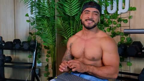 Snapshot of eric_harrison1 chatting on 12.21.24 Brayan online show from 12.21.24