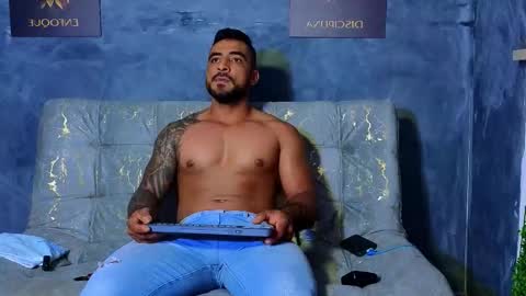 Snapshot of eric_harrison1 chatting on 09.29.25 Brayan online show from 09.29.25