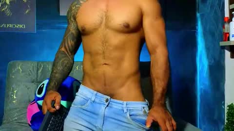 Snapshot of eric_harrison1 chatting on 10.28.25 Brayan online show from 10.28.25