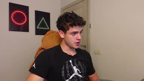    online show from 10.01.25