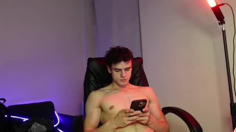    online show from 10.11.25