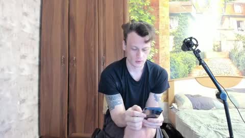 Snapshot of eric_the_vikking chatting on 09.25.25 Eric online show from 09.25.25