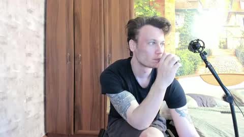 Snapshot of eric_the_vikking chatting on 09.27.25 Eric online show from 09.27.25