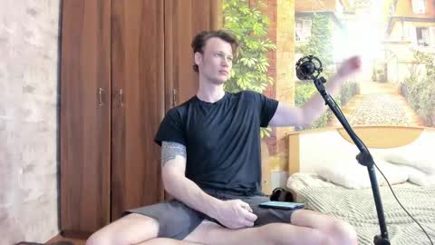 Snapshot of eric_the_vikking chatting on 09.30.25 Eric online show from 09.30.25