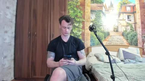 Snapshot of eric_the_vikking chatting on 10.01.25 Eric online show from 10.01.25