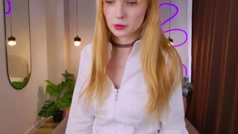 Vivian  online show from 08.05.26