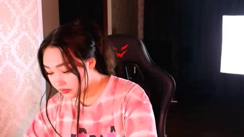 Erica Wayne online show from 11.25.25