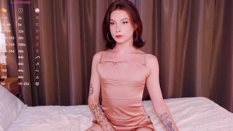 Snapshot of ericaglam chatting on 12.08.24 Erica online show from 12.08.24