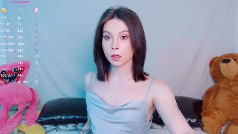 Snapshot of ericaglam chatting on 02.22.25 Erica online show from 02.22.25