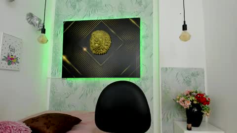   online show from 01.05.25