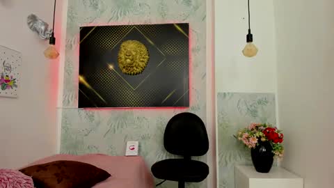   online show from 01.05.25