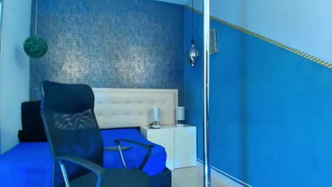   online show from 10.06.25