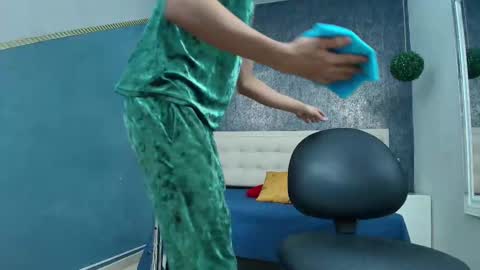   online show from 01.12.26