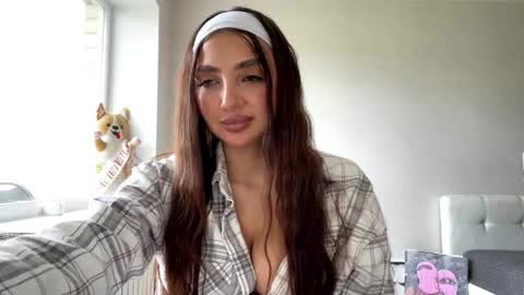 Vanessa online show from 05.15.26