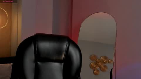 Erika Benz online show from 09.19.25