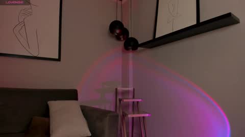 Erika Benz online show from 09.30.25