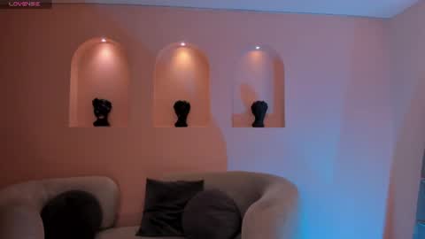 Erika Benz online show from 06.25.26