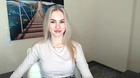 Snapshot of erikagavin chatting on 01.24.25 Erika online show from 01.24.25