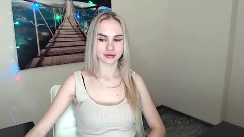 Snapshot of erikagavin chatting on 01.27.25 Erika online show from 01.27.25