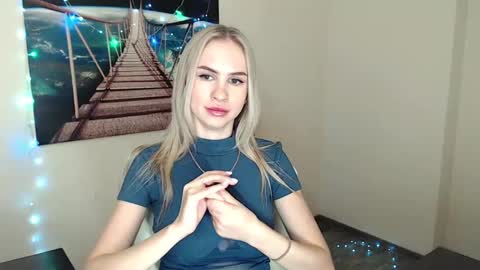 Snapshot of erikagavin chatting on 01.28.25 Erika online show from 01.28.25