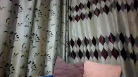 Erika online show from 04.25.26