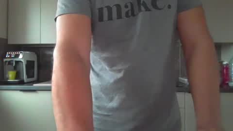 Snapshot of erikanoz chatting on 12.30.24 boyohboy online show from 12.30.24