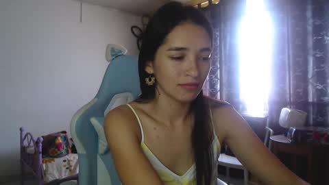 erina_1 online show from 12.20.24
