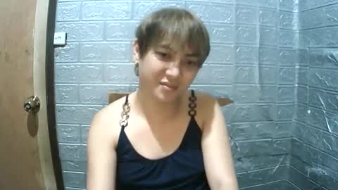 QUEEN E L L A H online show from 11.04.25