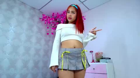 Snapshot of erline_wonr_ chatting on 09.16.25 Erline online show from 09.16.25