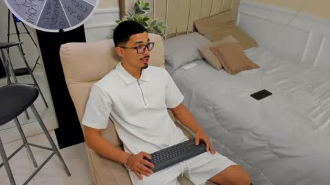 eros_becker_ online show from 03.30.26