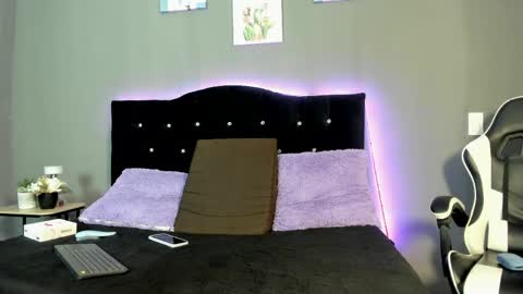 Snapshot of eros_lux1 chatting on 04.02.26 Eros Lux1 online show from 04.02.26