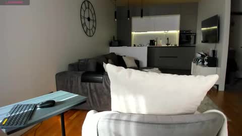 Snapshot of erotic__blondie chatting on 02.19.26 3 PVT open online show from 02.19.26