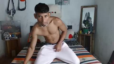 Snapshot of erotic_city_boyz69 chatting on 01.23.25 WILL online show from 01.23.25