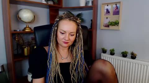 Snapshot of erotic_kaya chatting on 01.30.25 KAYA online show from 01.30.25