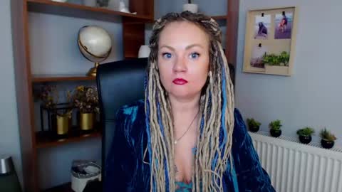 Snapshot of erotic_kaya chatting on 02.13.25 KAYA online show from 02.13.25