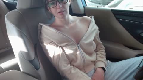 Melissa   online show from 03.10.25