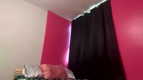 Snapshot of erotica_angel chatting on 11.03.25 Nikki Erotica online show from 11.03.25