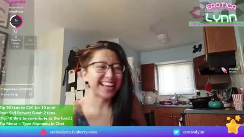 Snapshot of eroticalynn chatting on 09.18.25 Lynn online show from 09.18.25