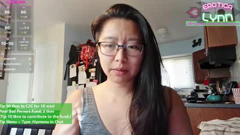 Snapshot of eroticalynn chatting on 09.19.25 Lynn online show from 09.19.25