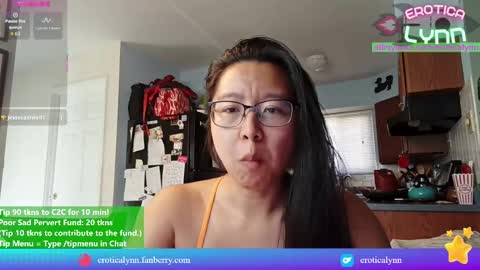 Snapshot of eroticalynn chatting on 10.08.25 Lynn online show from 10.08.25